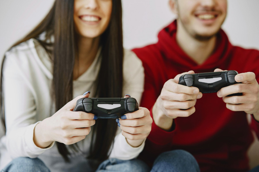 Mindful Gaming: Enjoy Video Games Without Losing Focus or Time
