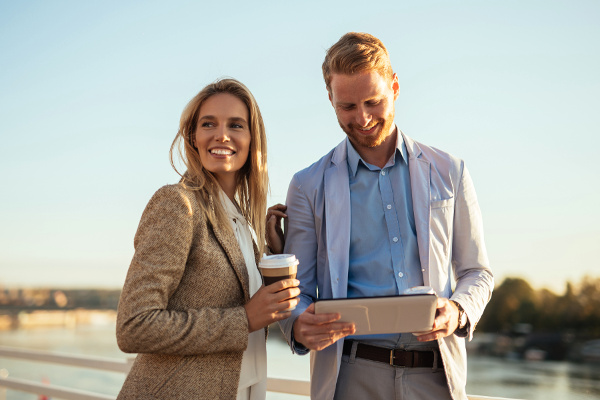 How to Build a Healthy Digital Relationship With Your Partner