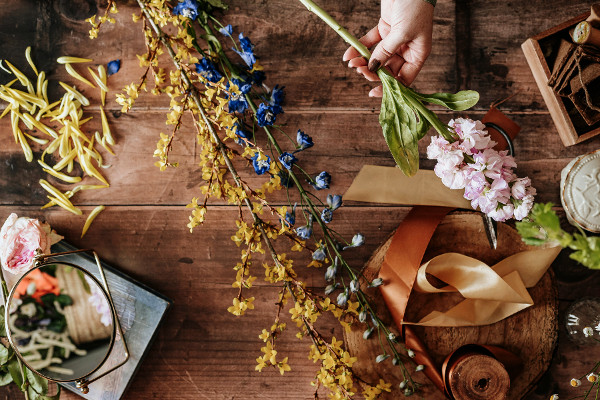 How to Learn Flower Arranging: Top Tips for Beautiful Floral Design and Arrangement
