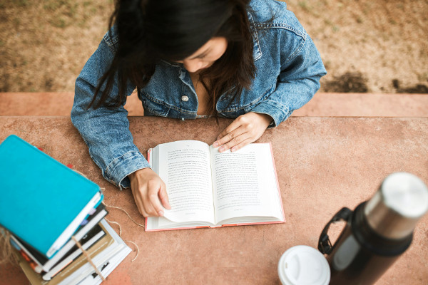 Speed Reading 101: How to Read Faster Without Losing Comprehension