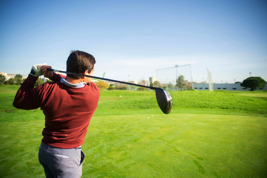 sport club: golfing