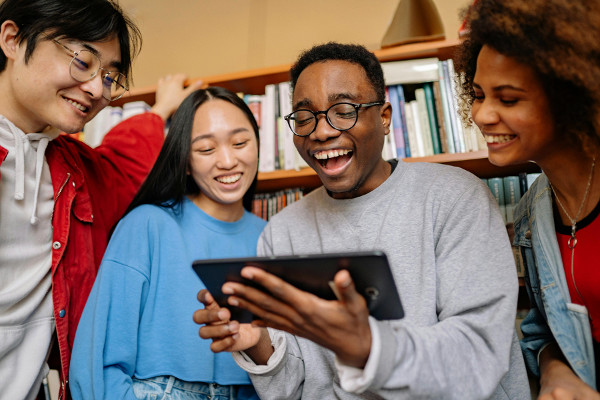The Beginner's Guide to Volunteering as a Tutor: Tips and Resources